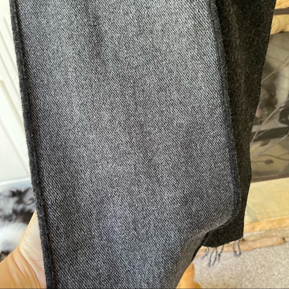NWT Corridor lambs wool scarf in charcoal - Picture 9 of 13